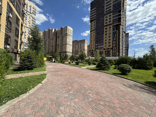 Продам трехкомнатную (3-комн.) квартиру, Береговая ул, 117б, Ростов-на-Дону г