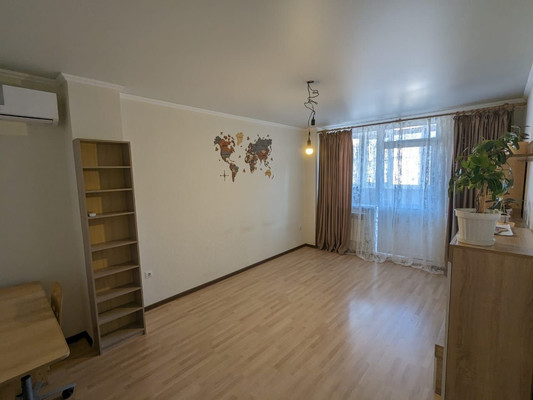 Продам двухкомнатную (2-комн.) квартиру, Тружеников ул, 33, Ростов-на-Дону г