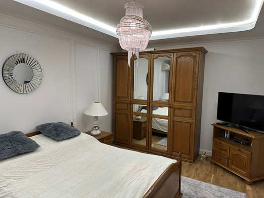 Продам трехкомнатную (3-комн.) квартиру, Таганрогская ул, 139/11, Ростов-на-Дону г