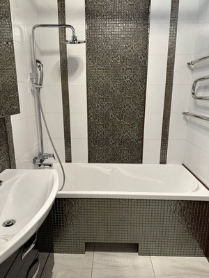 Продам трехкомнатную (3-комн.) квартиру, Таганрогская ул, 139/11, Ростов-на-Дону г