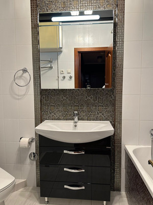 Продам трехкомнатную (3-комн.) квартиру, Таганрогская ул, 139/11, Ростов-на-Дону г