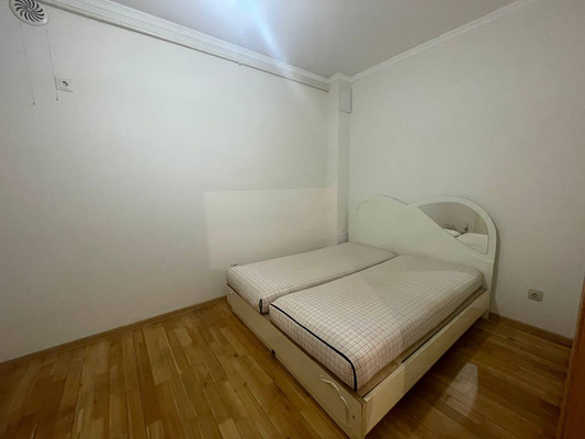 Продам трехкомнатную (3-комн.) квартиру, 34-я линия ул, 32-34, Ростов-на-Дону г