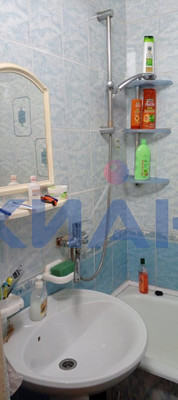 Продам двухкомнатную (2-комн.) квартиру, Львовская ул, 32, Красноярск г