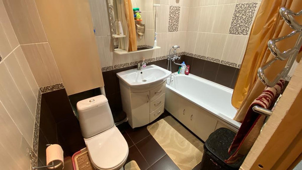 Продам двухкомнатную (2-комн.) квартиру, Зорге ул, 62, Ростов-на-Дону г