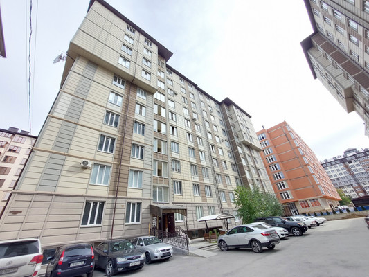 Продам многокомнатную квартиру, Шарданова ул, 46а, Нальчик г