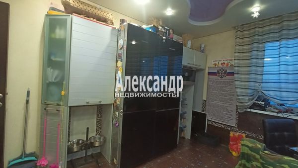 Продам трехкомнатную (3-комн.) квартиру, 2-я Жерновская ул, 25, Санкт-Петербург г