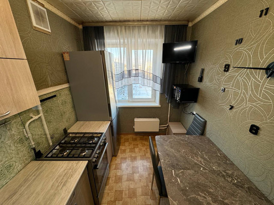 Продам трехкомнатную (3-комн.) квартиру, Юности б-р, 10, Комсомольск-на-Амуре г