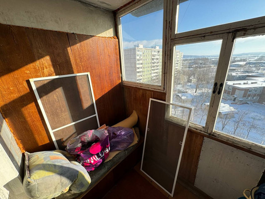 Продам трехкомнатную (3-комн.) квартиру, Юности б-р, 10, Комсомольск-на-Амуре г