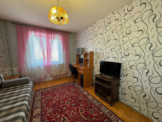 Продам трехкомнатную (3-комн.) квартиру, Юности б-р, 10, Комсомольск-на-Амуре г