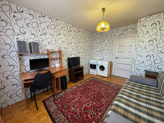 Продам трехкомнатную (3-комн.) квартиру, Юности б-р, 10, Комсомольск-на-Амуре г