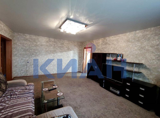 Продам трехкомнатную (3-комн.) квартиру, Кутузова ул, 73а, Красноярск г