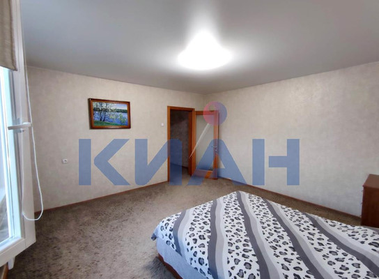Продам трехкомнатную (3-комн.) квартиру, Кутузова ул, 73а, Красноярск г