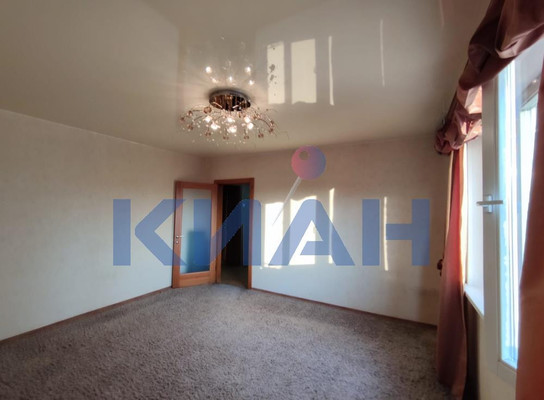 Продам трехкомнатную (3-комн.) квартиру, Кутузова ул, 73а, Красноярск г