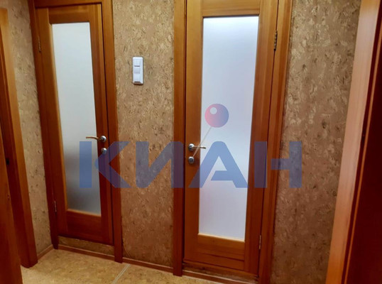 Продам трехкомнатную (3-комн.) квартиру, Кутузова ул, 73а, Красноярск г