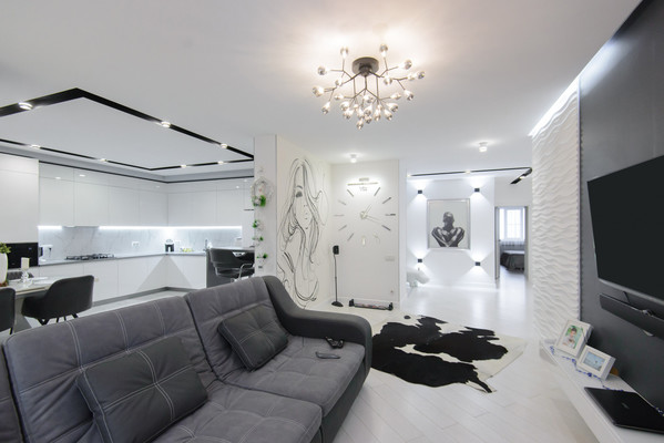 Продам трехкомнатную (3-комн.) квартиру, Матросова ул, 35, Ростов-на-Дону г