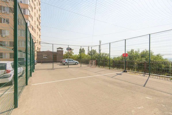 Продам трехкомнатную (3-комн.) квартиру, Матросова ул, 35, Ростов-на-Дону г