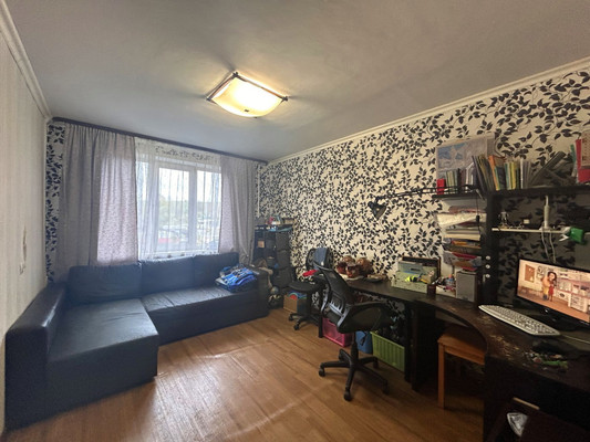 Продам многокомнатную квартиру, Дмитровская ул, 33А, Базарово д
