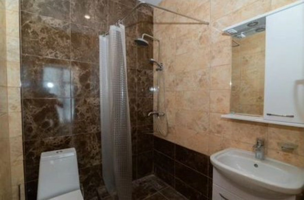 Продам торговое помещение 283 м2, Им. А. Айвазяна пер, 20, Семидворье п