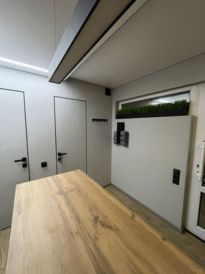 Продам торговое помещение 400 м2, Лазурная ул, 19а, Отрадное пгт