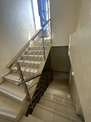 Продам торговое помещение 400 м2, Лазурная ул, 19а, Отрадное пгт