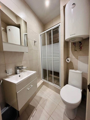 Продам торговое помещение 400 м2, Лазурная ул, 19а, Отрадное пгт