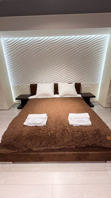 Продам торговое помещение 400 м2, Лазурная ул, 19а, Отрадное пгт