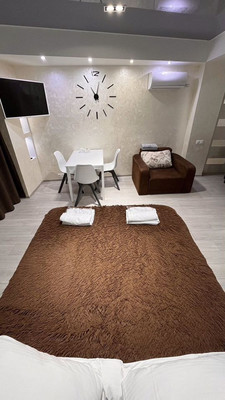 Продам торговое помещение 400 м2, Лазурная ул, 19а, Отрадное пгт