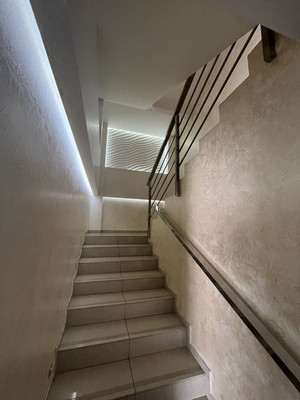 Продам торговое помещение 400 м2, Лазурная ул, 19а, Отрадное пгт