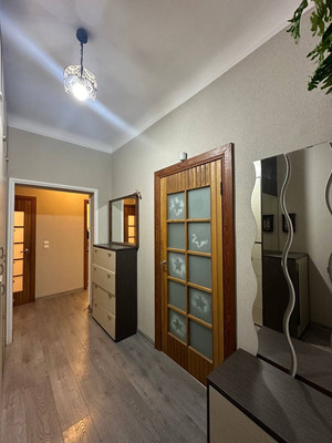 Продам трехкомнатную (3-комн.) квартиру, Индустриальная ул, 72, Краснодар г