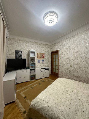Продам трехкомнатную (3-комн.) квартиру, Индустриальная ул, 72, Краснодар г