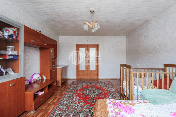 Продам трехкомнатную (3-комн.) квартиру, Синявинская ул, 11к5, Москва г
