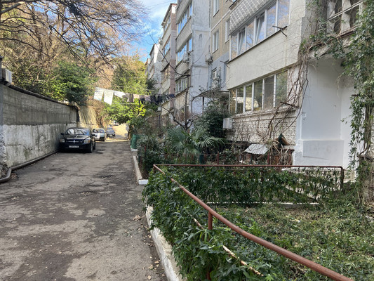 Продам двухкомнатную (2-комн.) квартиру, Горького ул, 14, Гаспра пгт