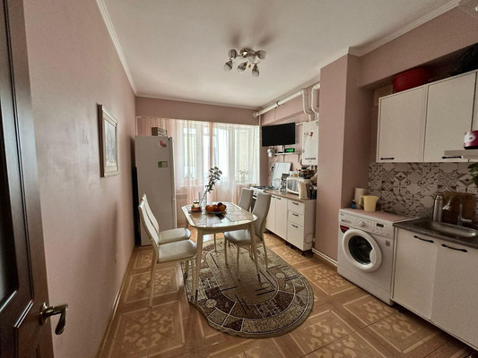Продам двухкомнатную (2-комн.) квартиру, Толстого ул, 140а, Анапа г