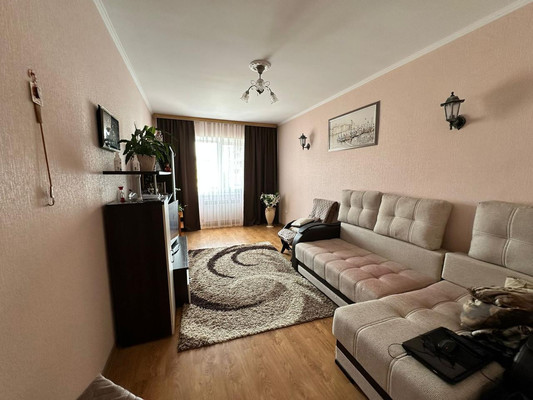 Продам двухкомнатную (2-комн.) квартиру, Толстого ул, 140а, Анапа г