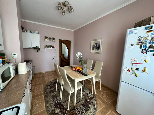 Продам двухкомнатную (2-комн.) квартиру, Толстого ул, 140а, Анапа г