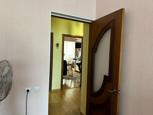 Продам двухкомнатную (2-комн.) квартиру, Толстого ул, 140а, Анапа г