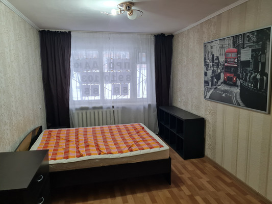 Продам трехкомнатную (3-комн.) квартиру, Военных Комиссаров ул, 4, Нижний Новгород г