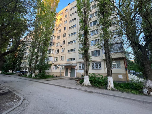 Продам трехкомнатную (3-комн.) квартиру, Зорге ул, 52, Ростов-на-Дону г