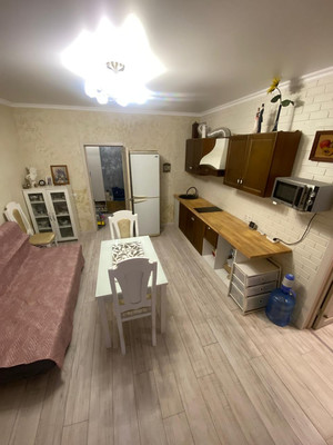 Продам двухкомнатную (2-комн.) квартиру, Космонавтов ул, 11, Казань г