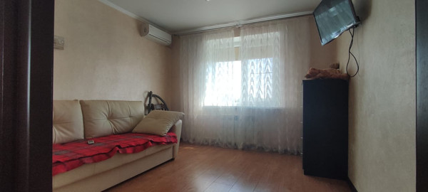 Продам двухкомнатную (2-комн.) квартиру, Таганрогская ул, 112Б, Ростов-на-Дону г