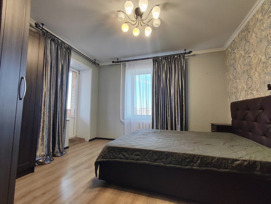 Продам трехкомнатную (3-комн.) квартиру, 9-я Линия ул, 28, Рязань г