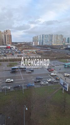 Продам трехкомнатную (3-комн.) квартиру, Комендантский пр-кт, д. 50 корп. 1, Санкт-Петербург г