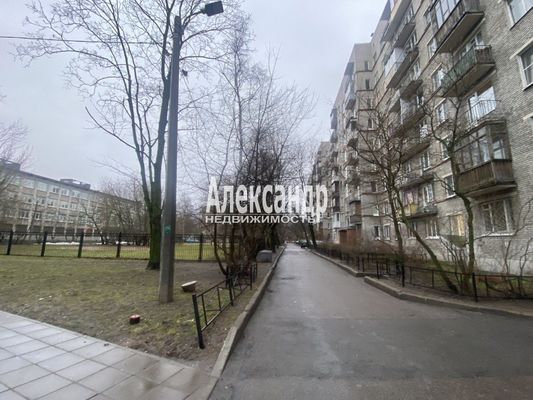 Продам двухкомнатную (2-комн.) квартиру, Ланское ш, 6, Санкт-Петербург г