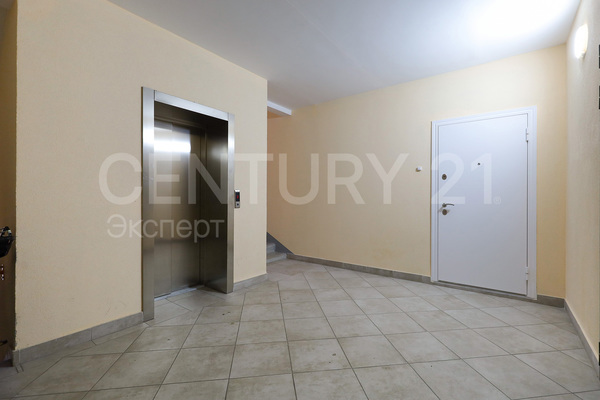 Продам однокомнатную (1-комн.) квартиру, Борисовский б-р, 11 1, Калининград г