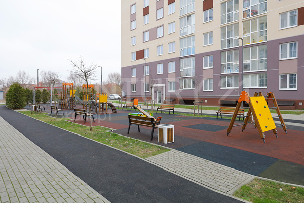 Продам однокомнатную (1-комн.) квартиру, Борисовский б-р, 11 1, Калининград г