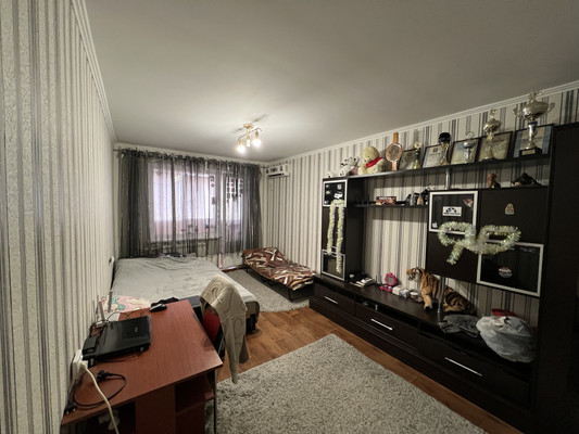 Продам двухкомнатную (2-комн.) квартиру, Горького ул, 14, Гаспра пгт