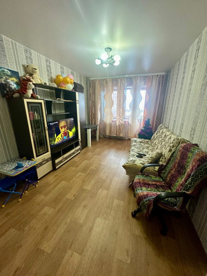 Продам трехкомнатную (3-комн.) квартиру, Киренская ул, 55к1, Иркутск г