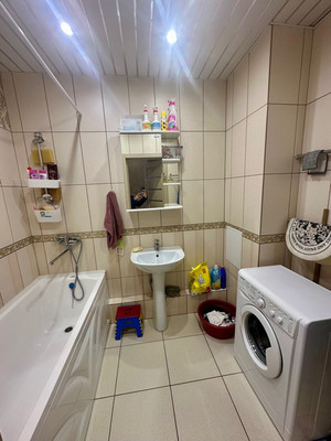 Продам трехкомнатную (3-комн.) квартиру, Киренская ул, 55к1, Иркутск г