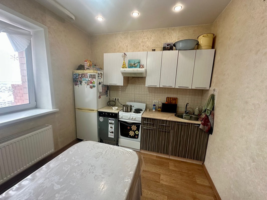 Продам трехкомнатную (3-комн.) квартиру, Киренская ул, 55к1, Иркутск г