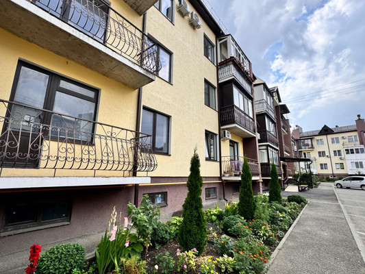 Продам однокомнатную (1-комн.) квартиру, Очаровательная ул, 10к4, Ессентуки г